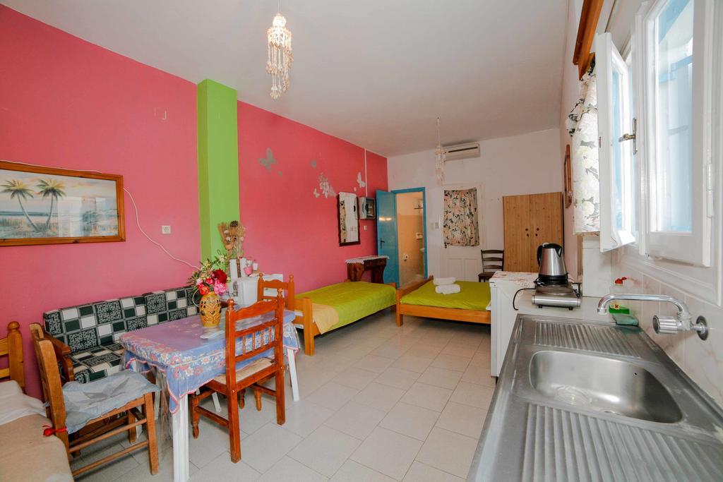 Mira Mare Studios Leipsoí Pokoj fotografie