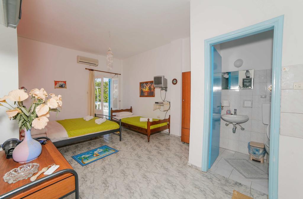 Mira Mare Studios Leipsoí Pokoj fotografie
