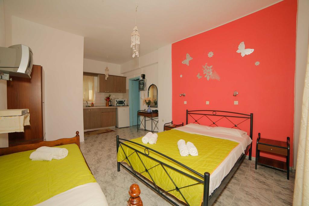 Mira Mare Studios Leipsoí Pokoj fotografie