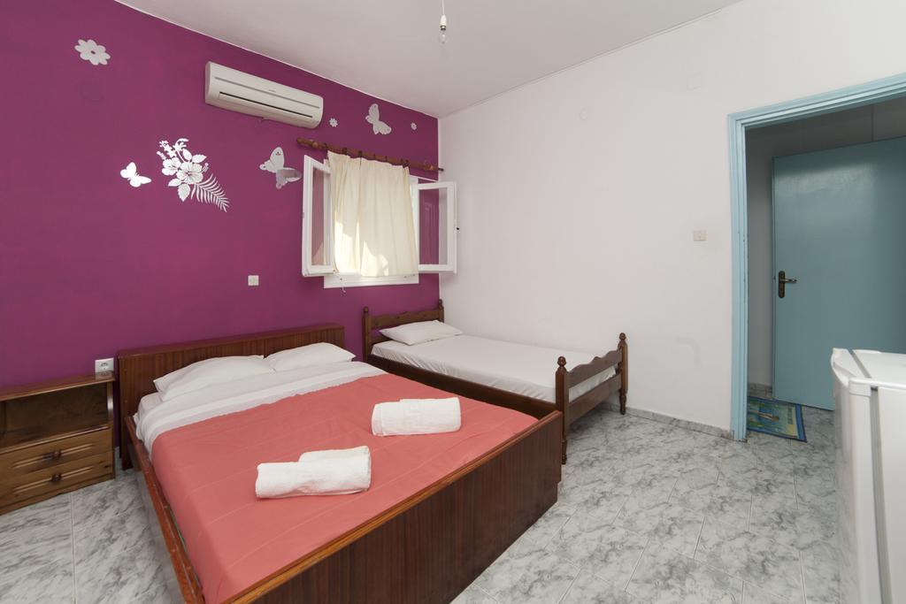 Mira Mare Studios Leipsoí Pokoj fotografie