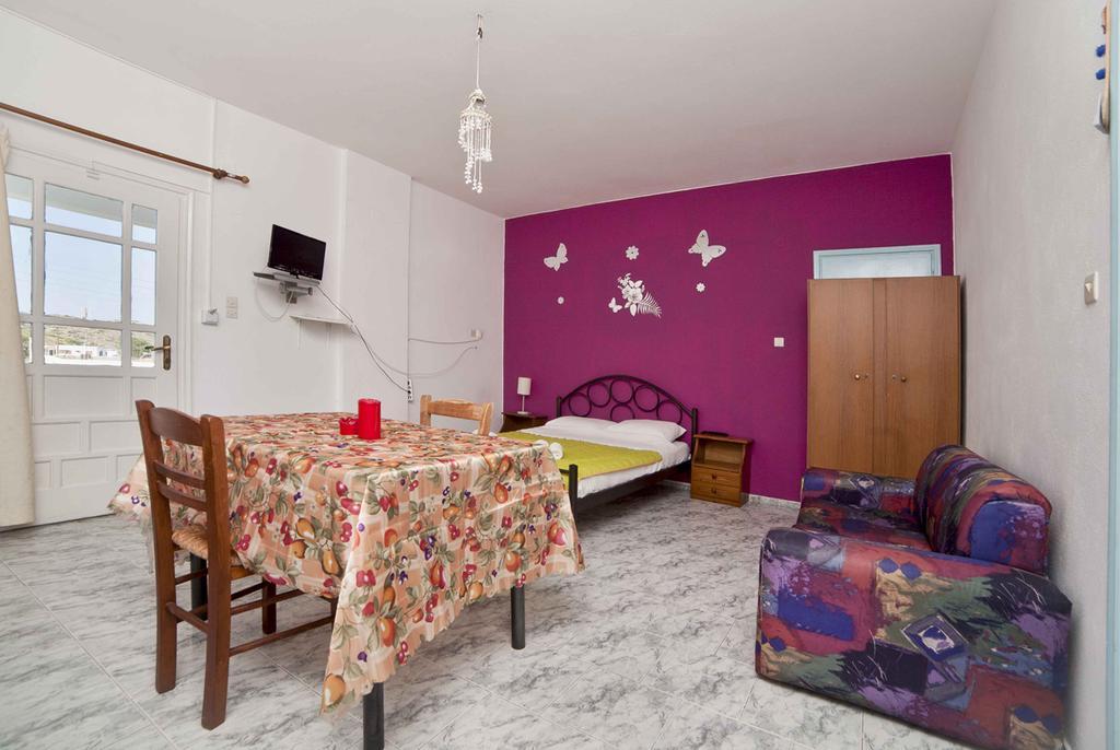 Mira Mare Studios Leipsoí Pokoj fotografie